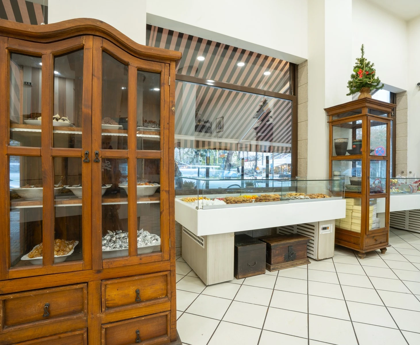 zaxaroplasteion-ellinikon-4.jpg?v=0