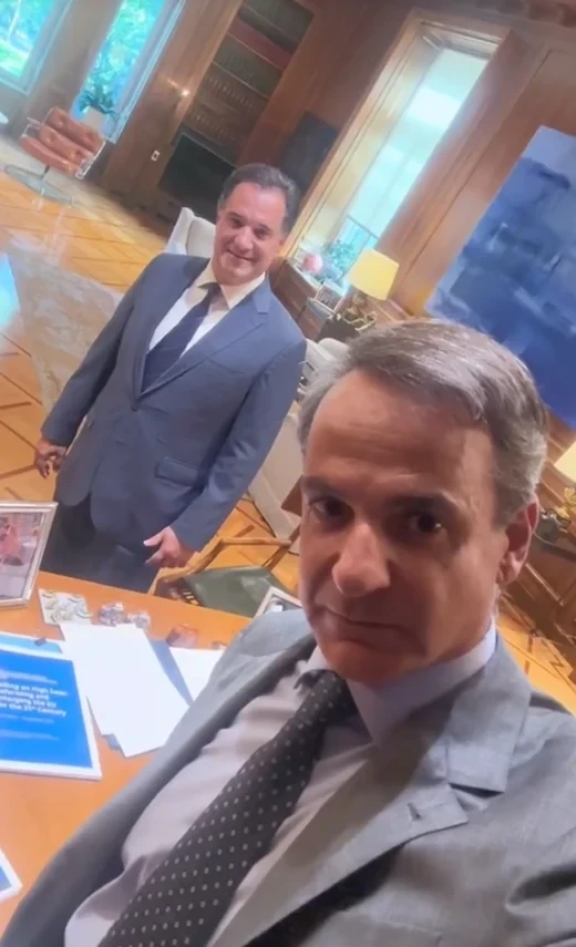 2023: απόσπασμα από βιντεο στο Tik Tok του πρωθυπουργού με τίτλο «Τι συμβαίνει στο υπουργικό συμβούλιο» και με φόντο τον Άδωνι Γεωργιάδη