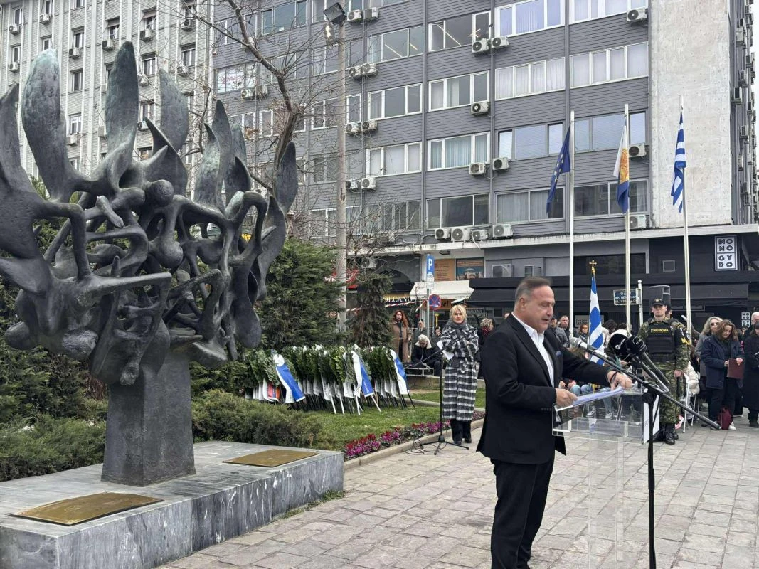 aggeloudis-saltiel-ekdilosi-mnimi-evraioi-olokautoma-ianouarios-2026004012026.jpg?v=0