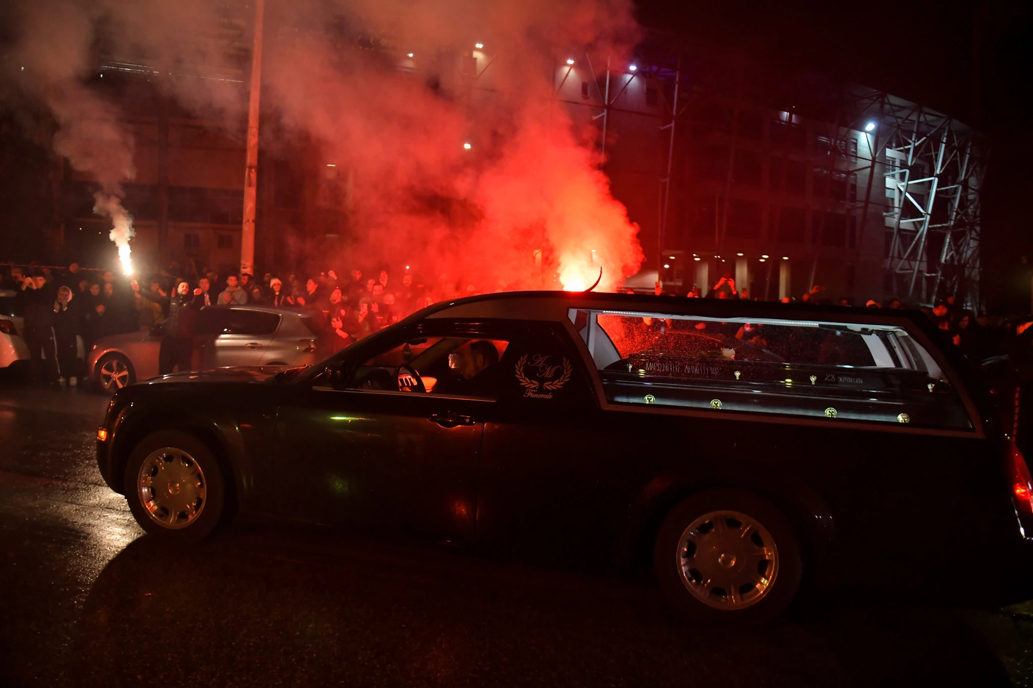 nekroi-filathloi-toumpa.jpg?v=0