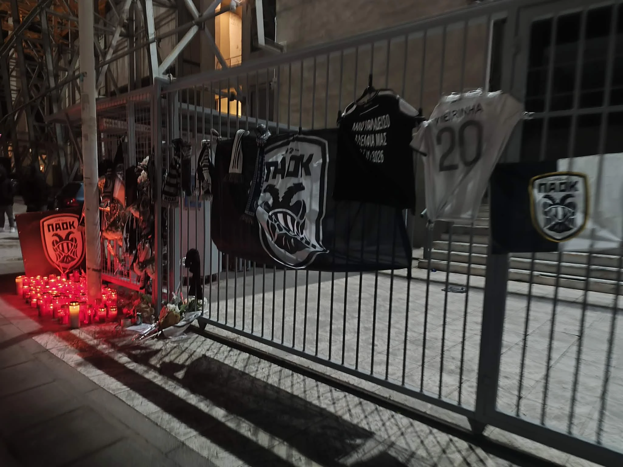 toumpa-penthos-2.jpg?v=0