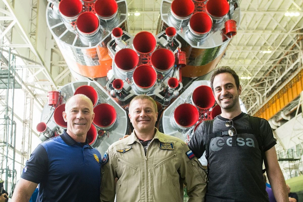 esa-ekpaideytis-astronauton-golemis-papastergiou004812026.jpg?v=0