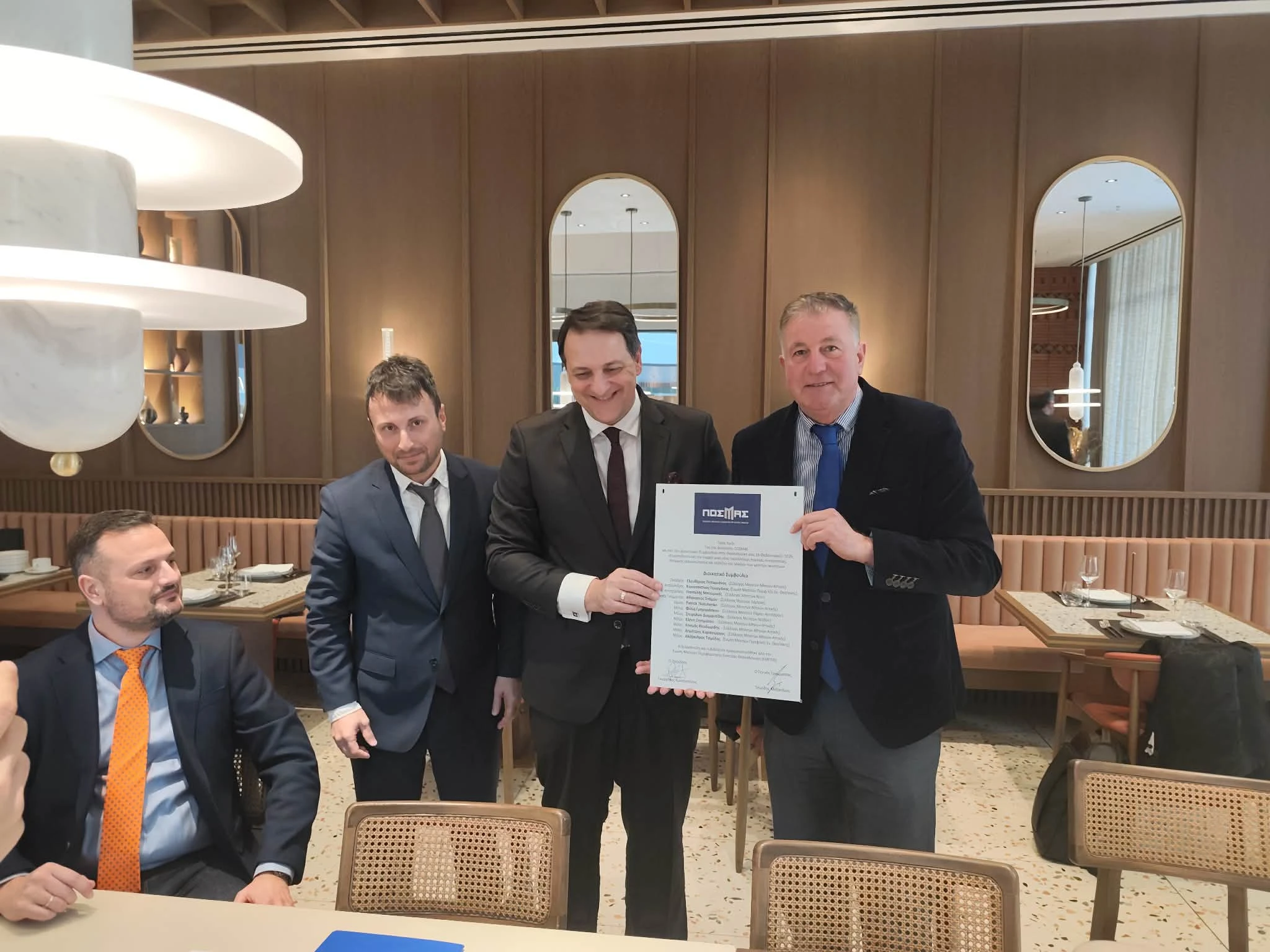 f9a14dd3-3b98-48c2-85e3-2d4f00f51ad0.jpg?v=0