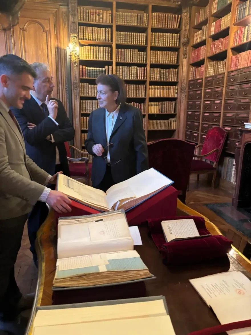 Η υπουργός Πολιτισμού Λίνα Μενδώνη στην Εθνικής Βιβλιοθήκης της Γαλλίας με τον Πρόεδρό της Gilles Pécout