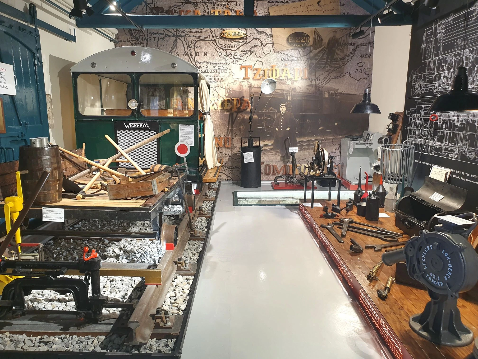 musiotrainondrama1.jpg?v=0