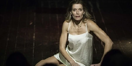 Από την παράσταση «Το γράμμα στο παιδί», που ανέβασε πριν από χρόνια στη Θεσσαλονίκη και πρωταγωνίστησε