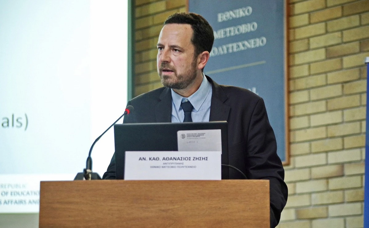 Αθανάσιος Ζήσης, αντιπρύτανης Ακαδημαϊκών Υποθέσεων και Διά Βίου Μάθησης στο Εθνικό Μετσόβιο Πολυτεχνείο