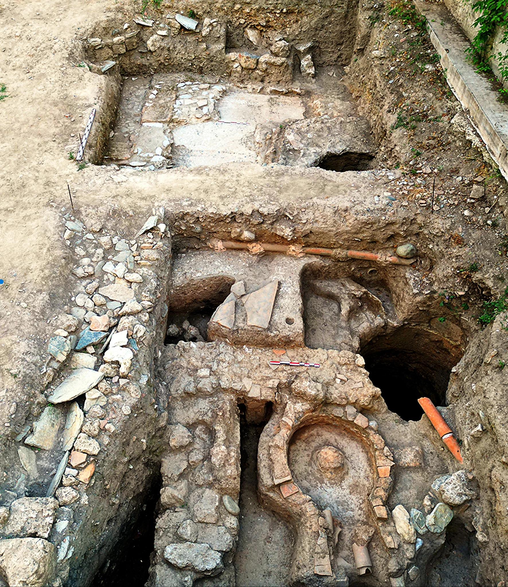 <b>ΑΠΟ ΤΗ ΣΩΣΤΙΚΗ ΑΝΑΣΚΑΦΗ ΣΕ ΟΙΚΟΠΕΔΟ ΣΤΟ ΚΕΝΤΡΟ ΤΗΣ ΒΕΡΟΙΑΣ</b>