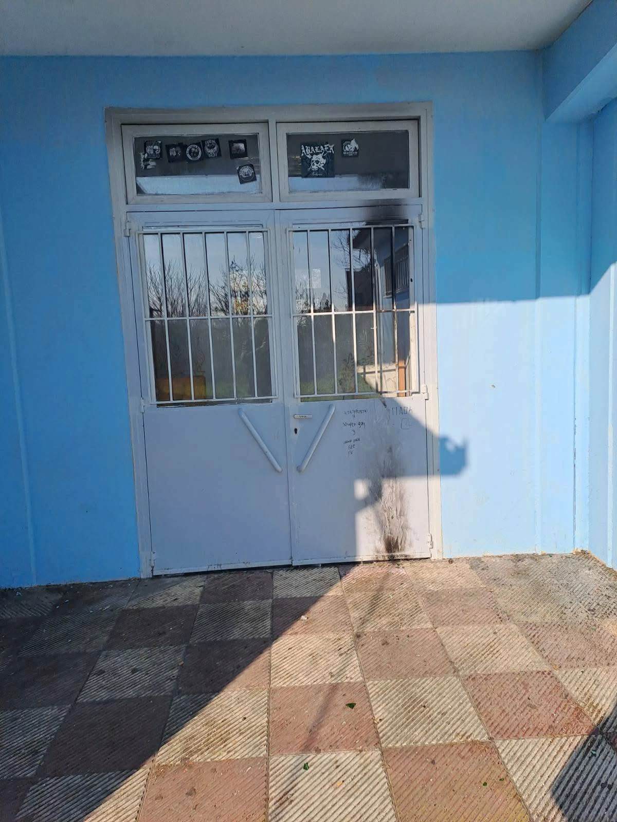 fbcb3b82-1a81-40a9-a4a6-4b15a5503310.jpg?v=0