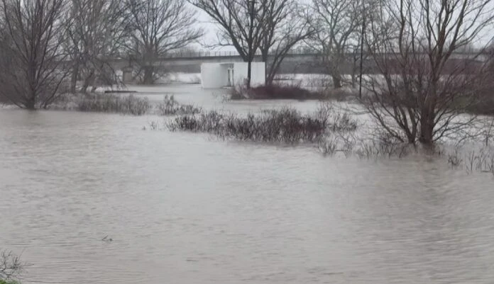 nera-evros-26-696x401.jpg?v=0