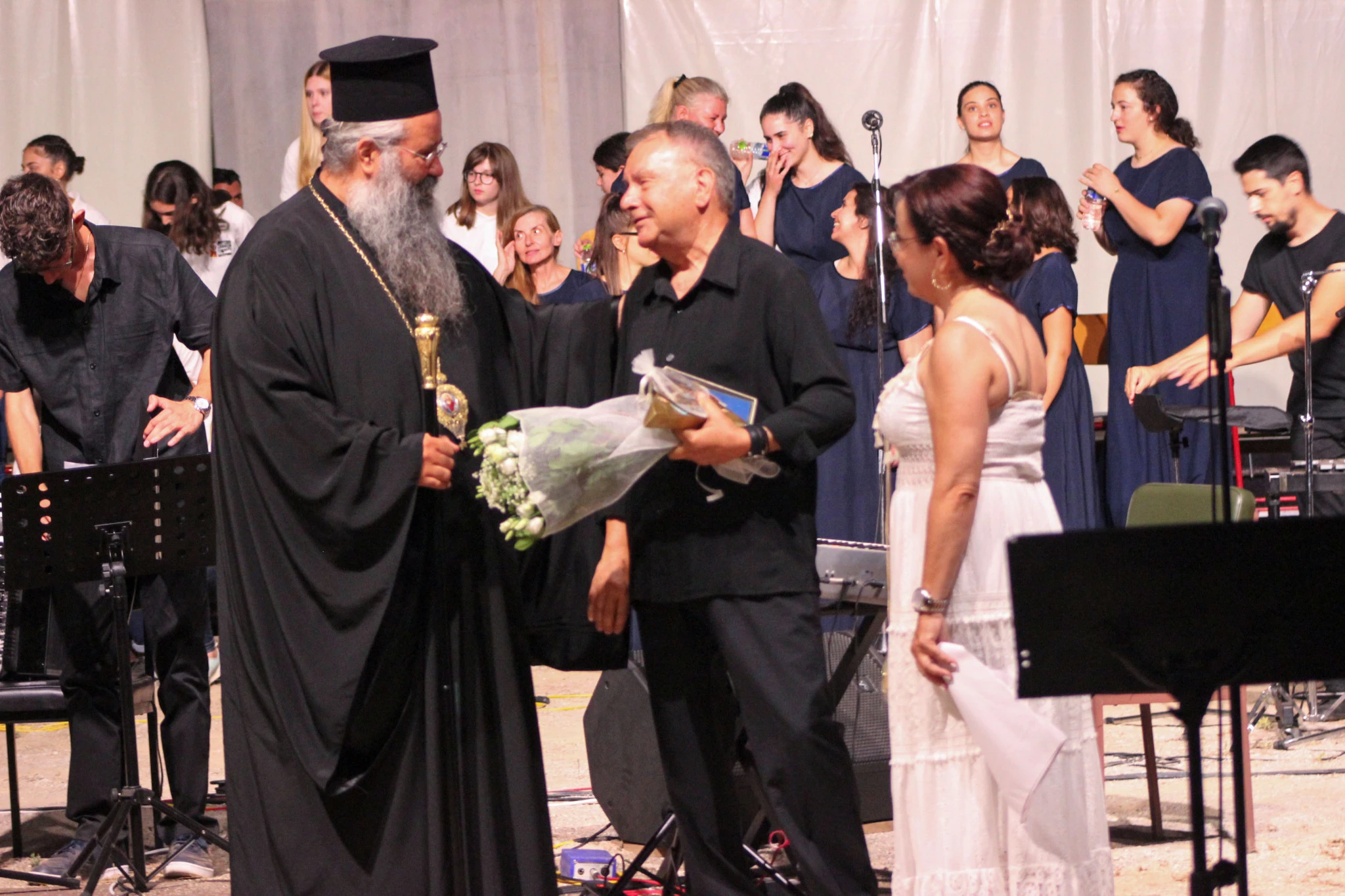 Από φιλανθρωπική συναυλία με τον Μανώλη Μητσιά