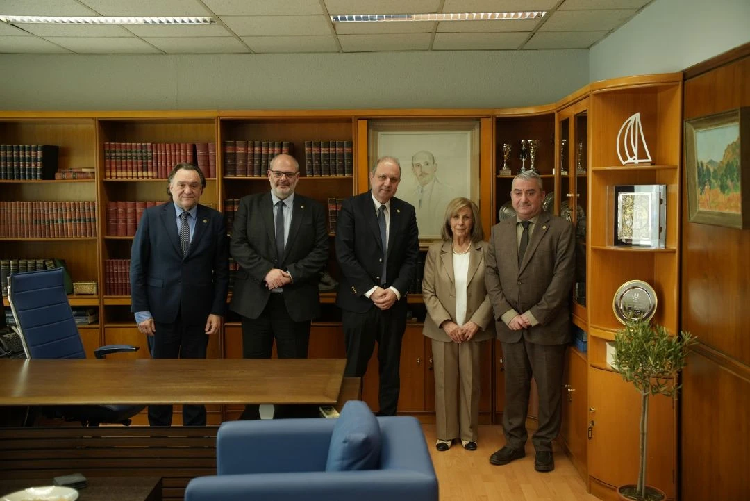 260318-sinantisi-tis-perifereiarchi-kentrikis-makedonias-athinas-aidona-me-tis-pritanikes-arches-toy-apth-foto-1.JPG?v=0