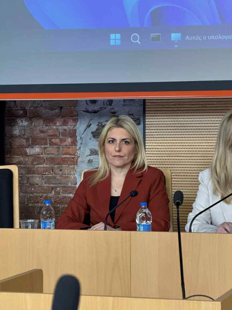 37e71f24-7a56-4a75-8fbe-1e0114788812-1.jpg?v=0