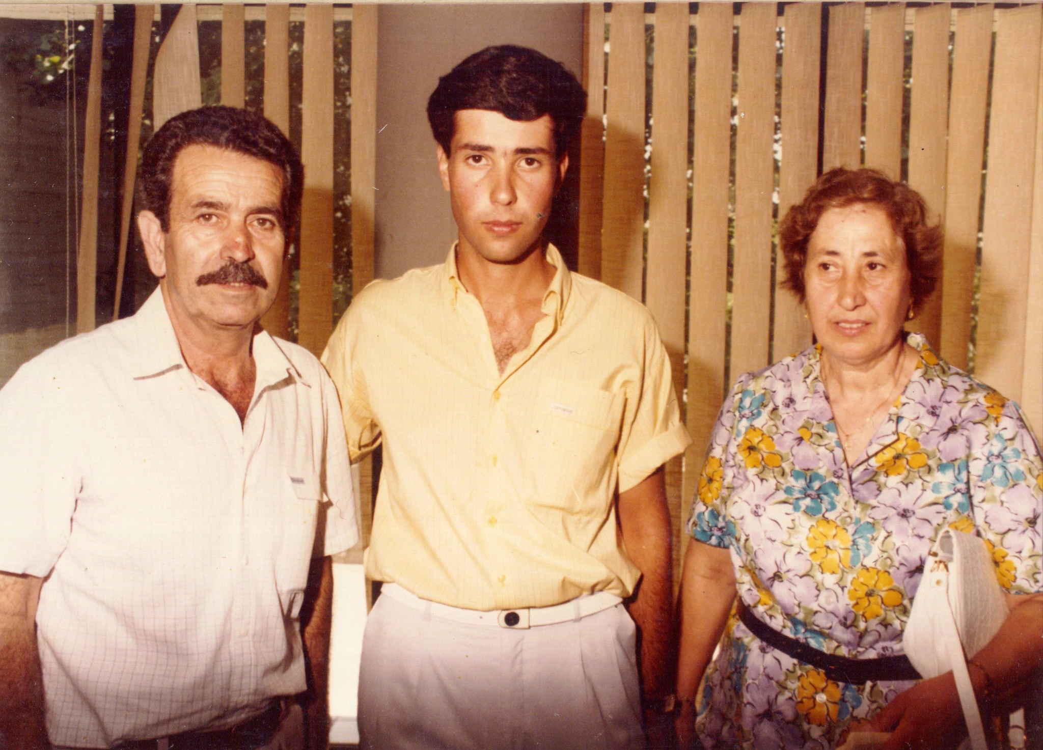 5. Με τους γονείς του Χαράλαμπο και Ειρήνη