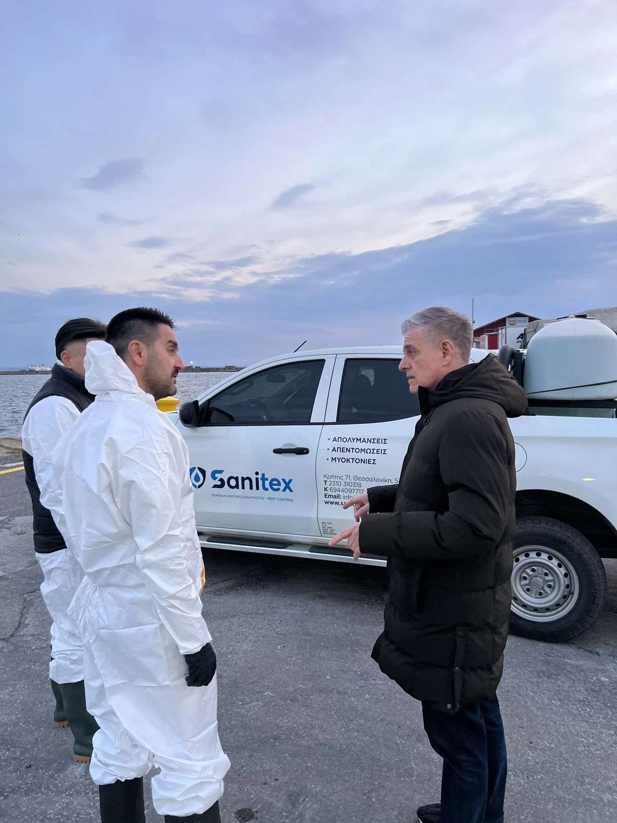 <b>Ο Κ. ΓΙΟΥΤΙΚΑΣ ΣΥΖΗΤΑ ΜΕ ΤΟΥΣ ΑΠΟΛΥΜΑΝΤΕΣ&nbsp;</b>