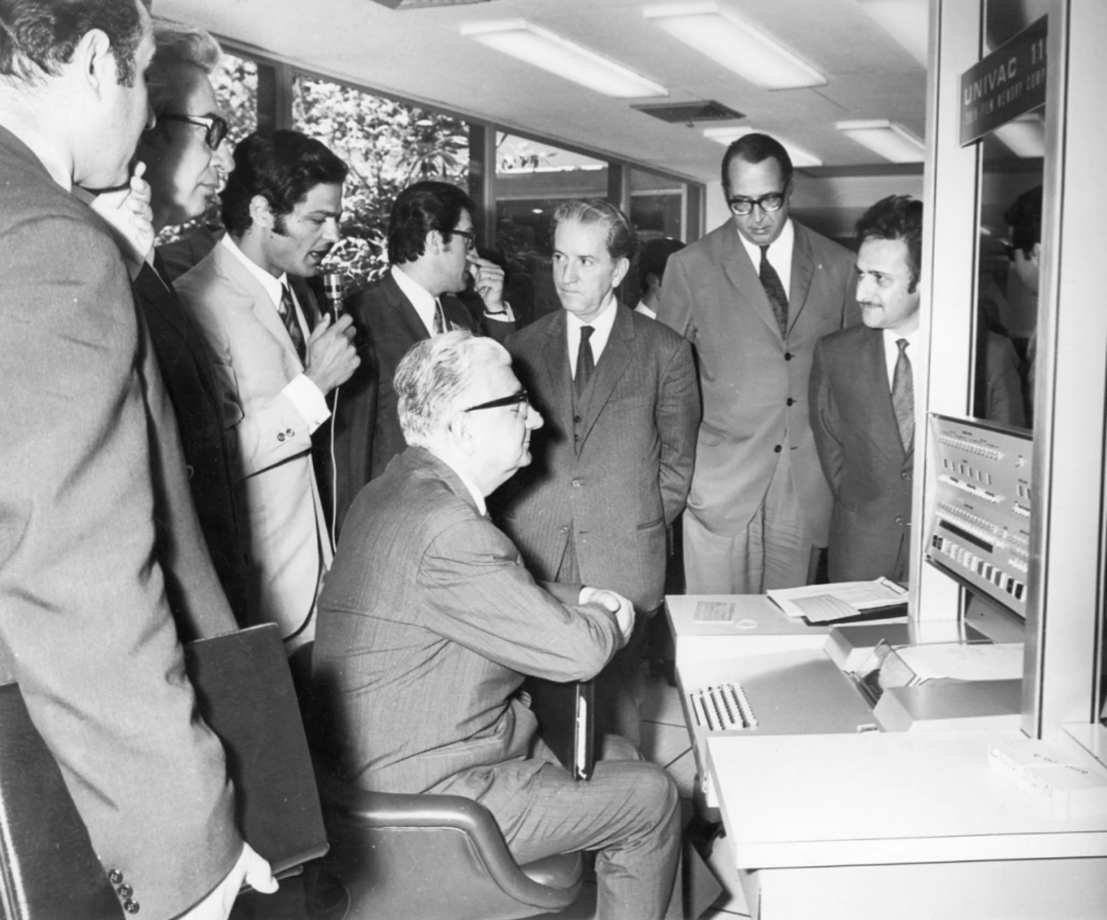 Με τον Δημήτρη Ψαθά στη&nbsp; παρουσίαση του «UNIVAC&nbsp;1107»&nbsp; το 1969