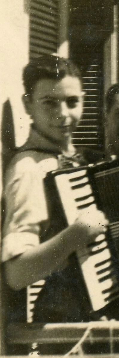 Ο «Πέπο» με το ακορντεόν του