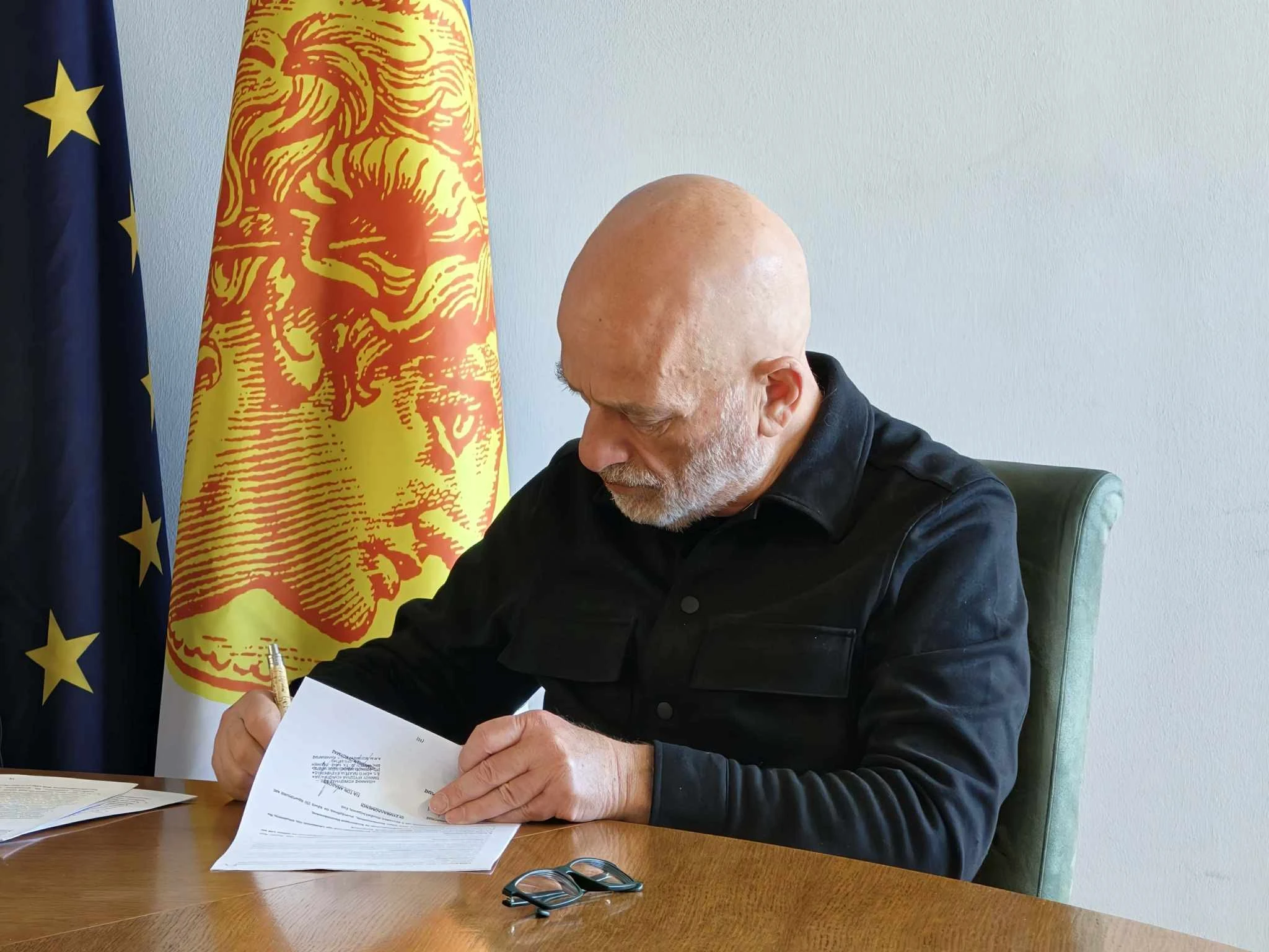 nikiforidis-plateia-elefterias.jpg?v=0