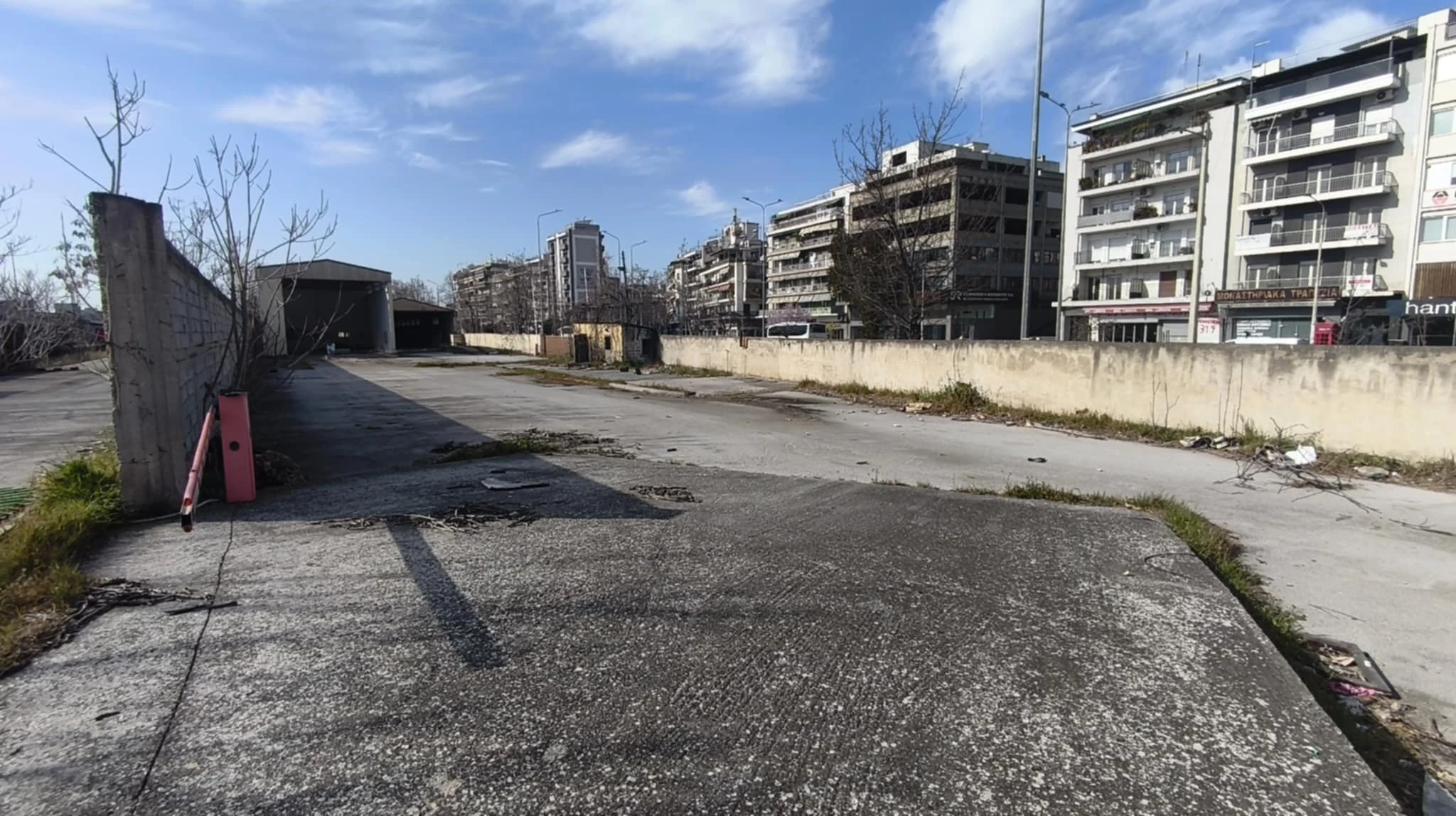 Το εσωτερικό του χώρου που παραχωρήθηκε από τη ΓΑΙΑΟΣΕ στο Δήμο Θεσσλαονίκης