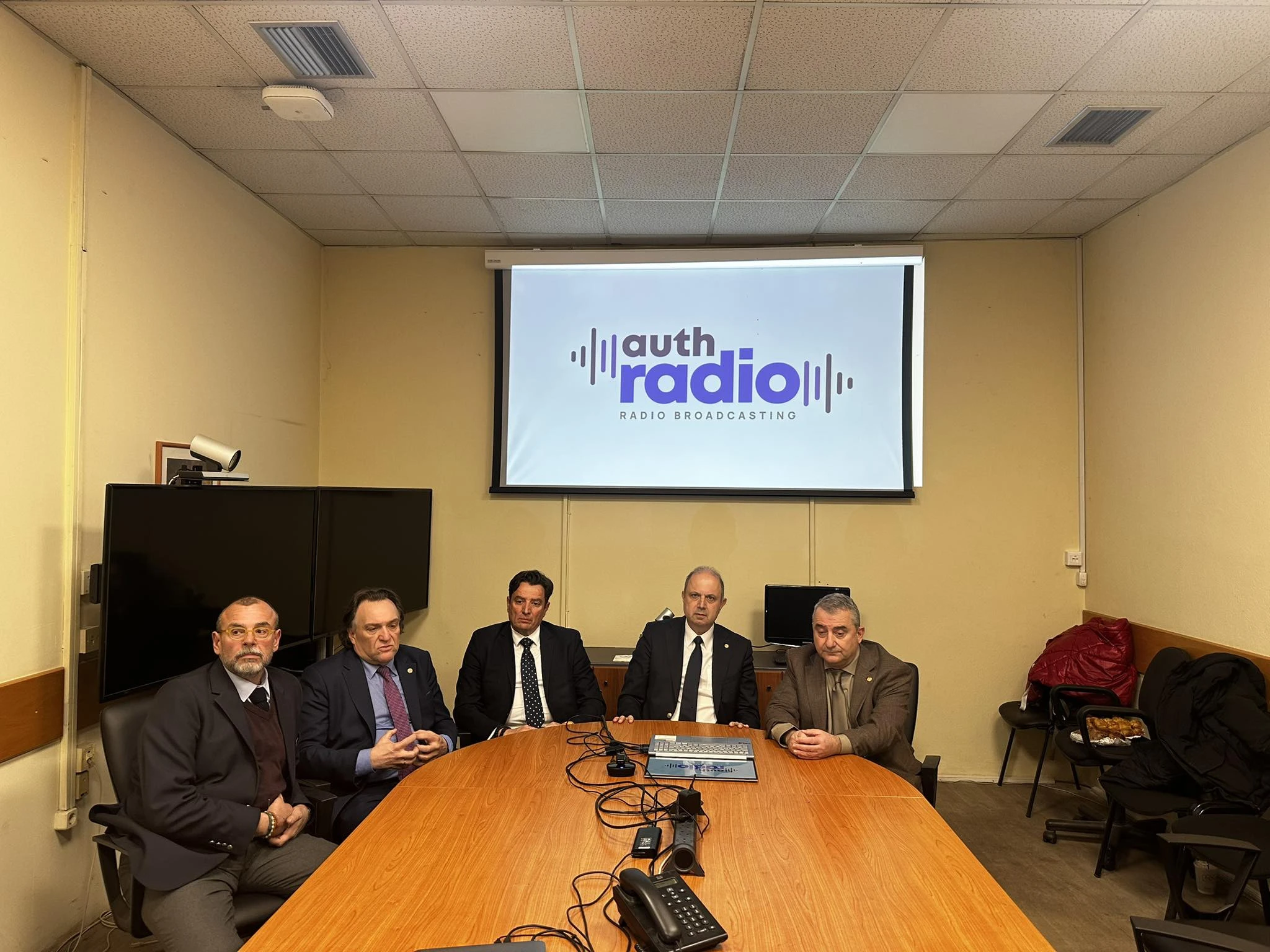 radio-apth-7.jpg?v=0