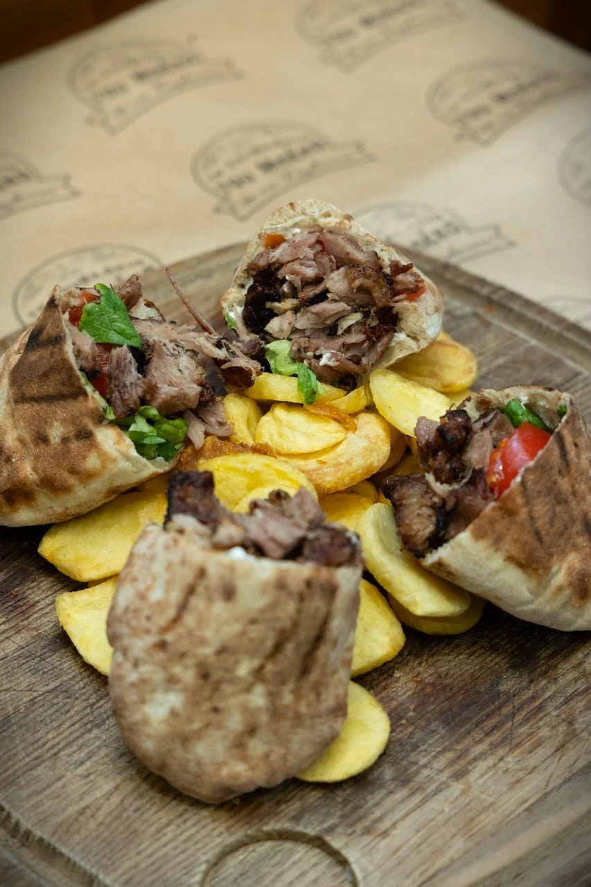 ta-souvlakia-tou-mpeka-13.jpg?v=0