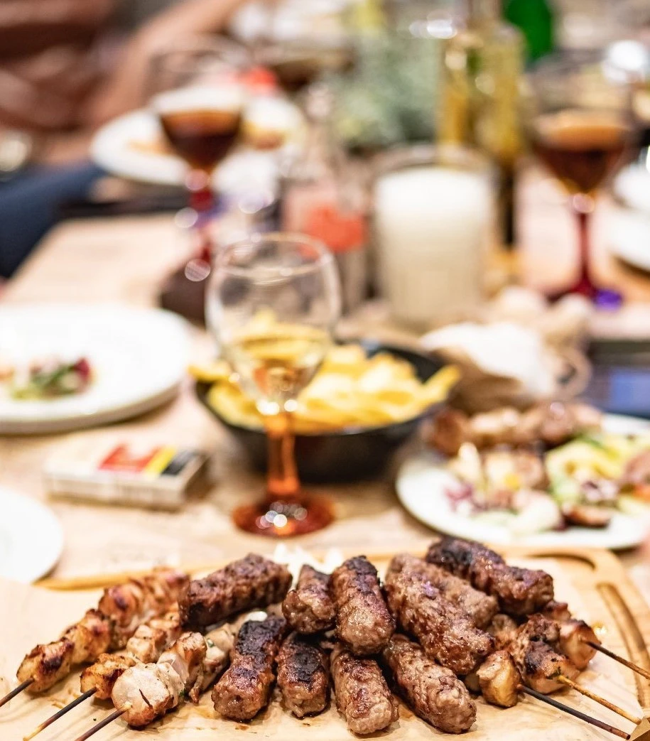 ta-souvlakia-tou-mpeka-2.jpg?v=0