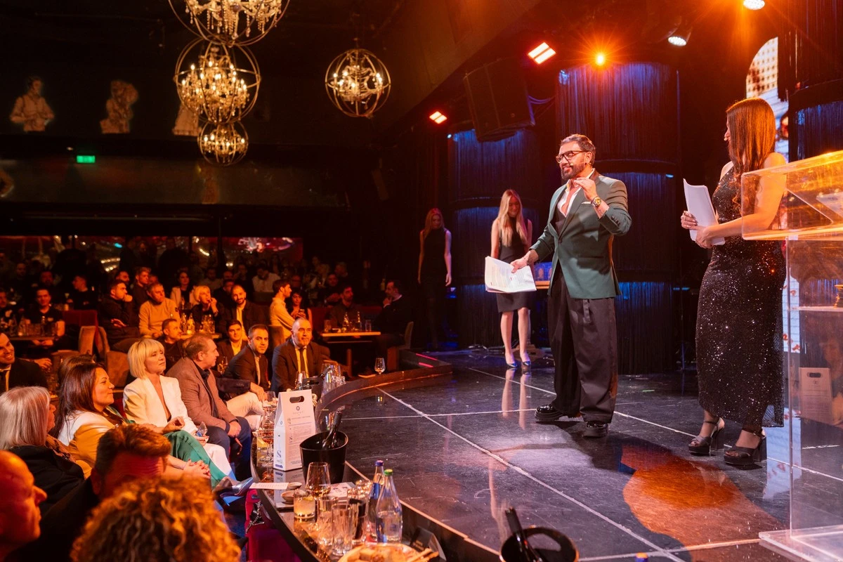 top-100-awards-5.jpg?v=0