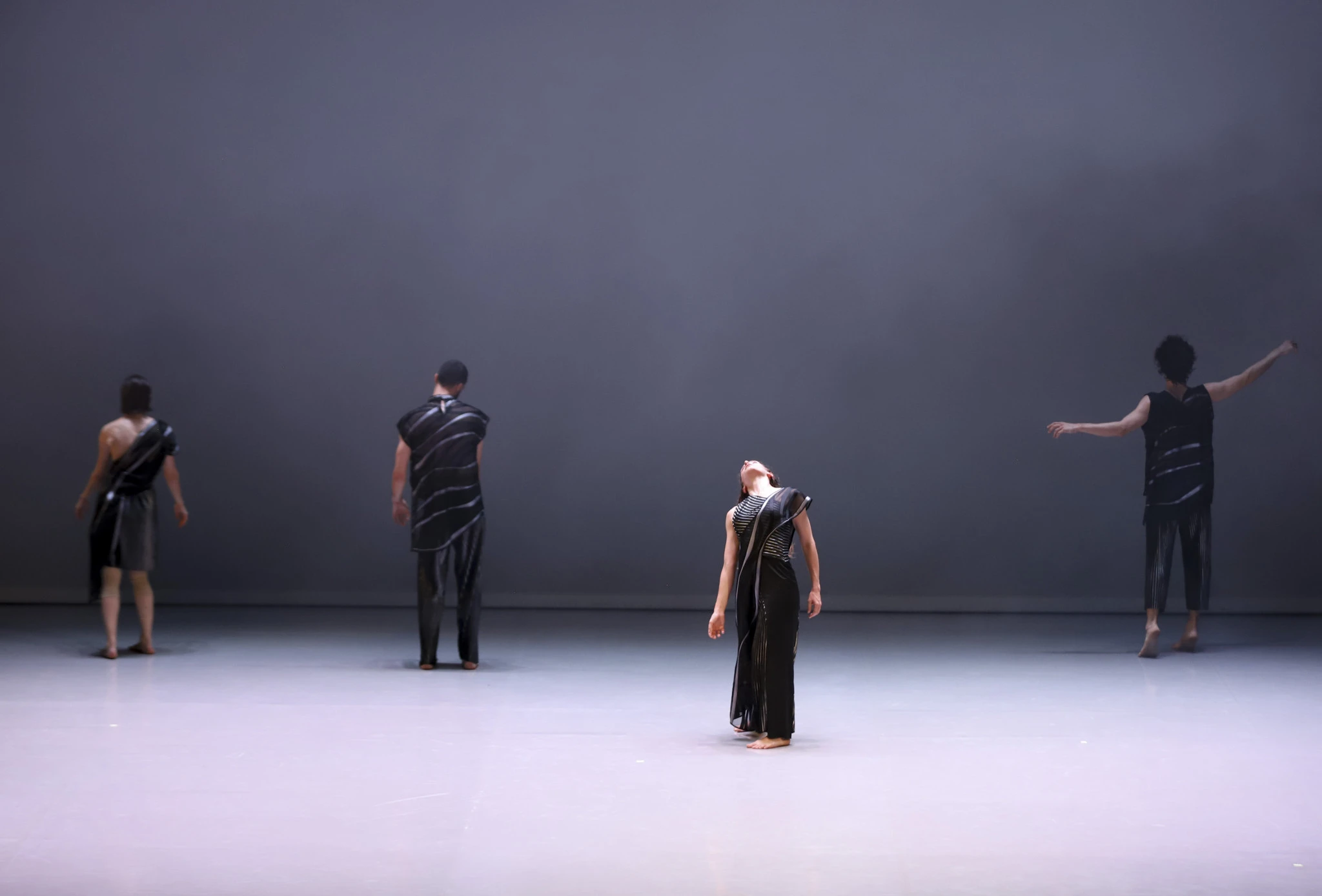 4ena-kyriaki-nasiula-20240606-lida-tulumaku-dimotiko-theatro-piraia-premiera-img-8761-1.jpg?v=0