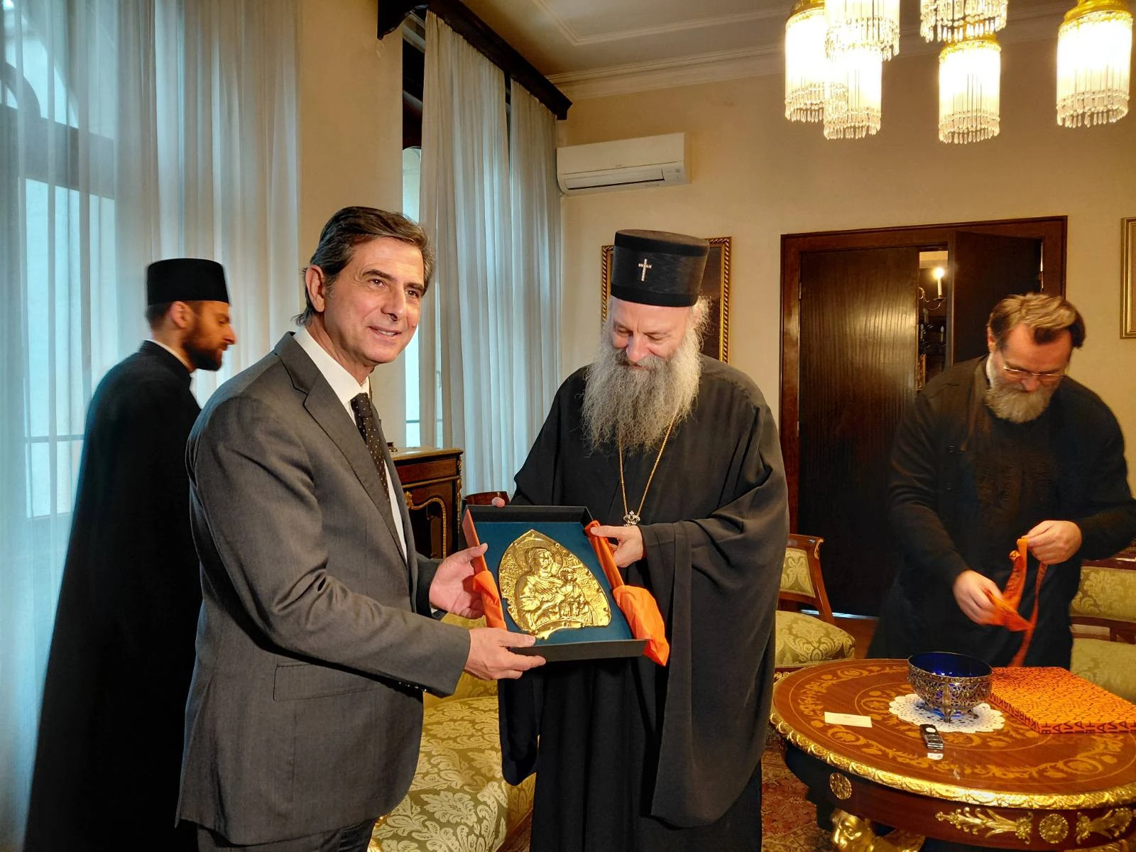 img-8f9a460578106385421dbdf66ffaffc5-v.jpg?v=0