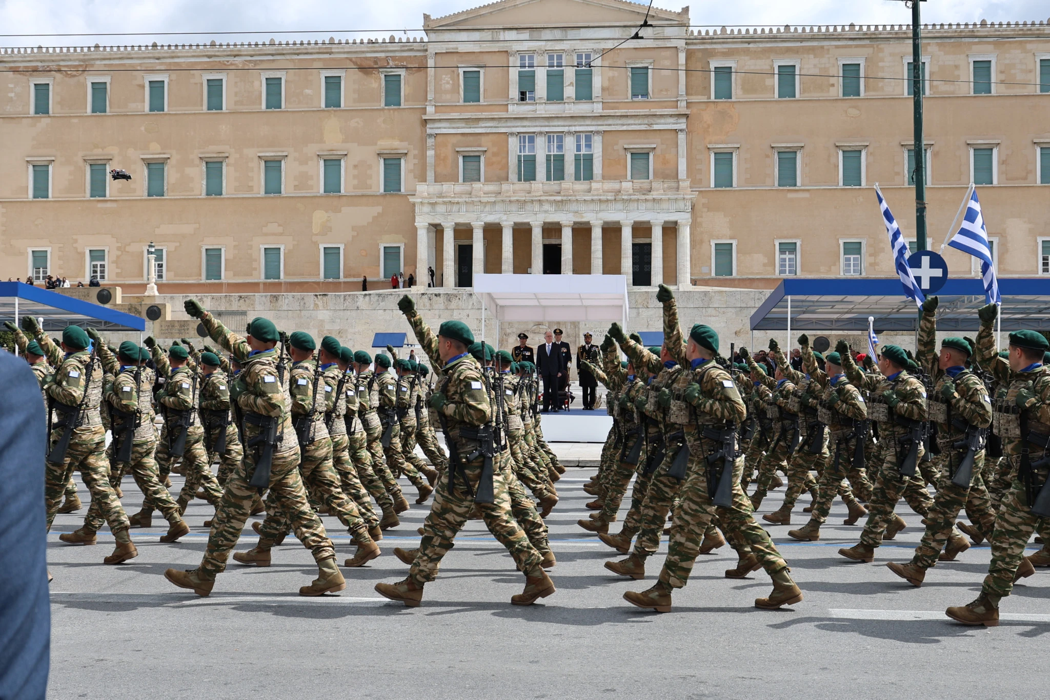 parelasi-athina-2.jpg?v=0