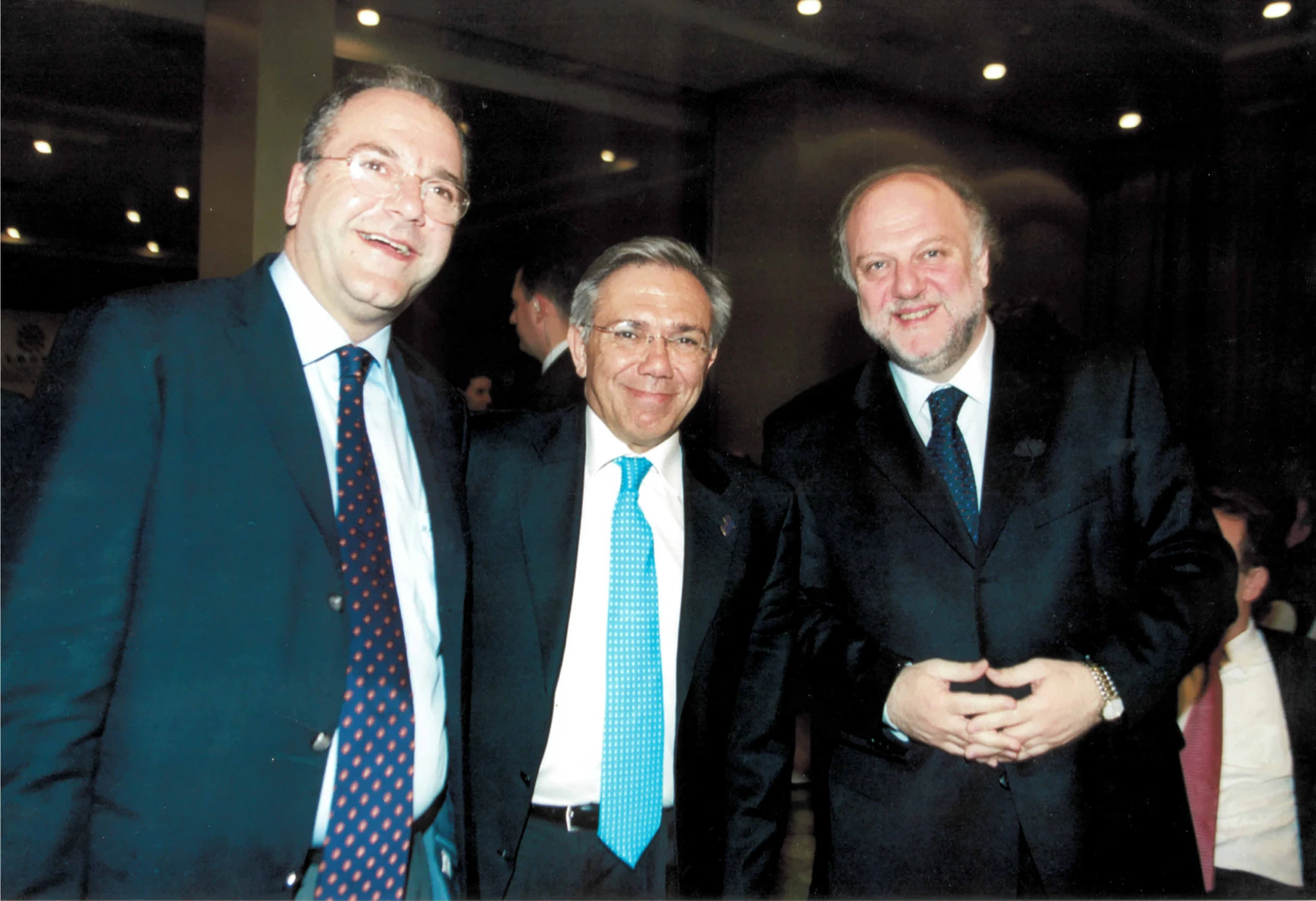 Με καλούς φίλους: τον πρώην Αναπληρωτή Υπουργό Εξωτερικών Γιάννη Βαλινάκη και τον πρώην Πρόεδρο της Διοικούσας της ΝΔ Θεσσαλονίκης Βάκη Φραντζή 