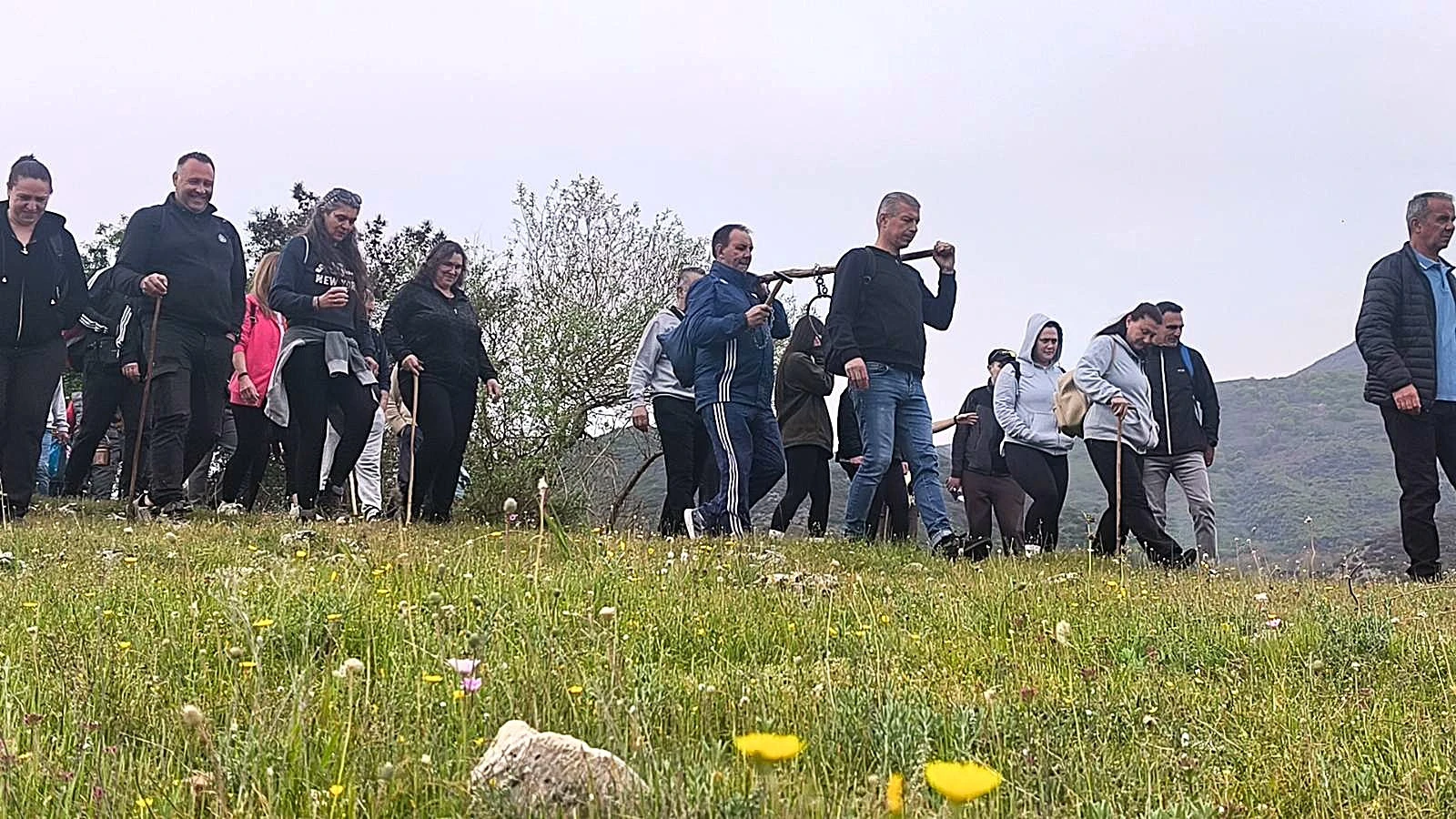 Η λιτανευτική πομπή στην Καλή Βρύση - Πηγή φωτογραφίας: Δημήτρης Σίδος