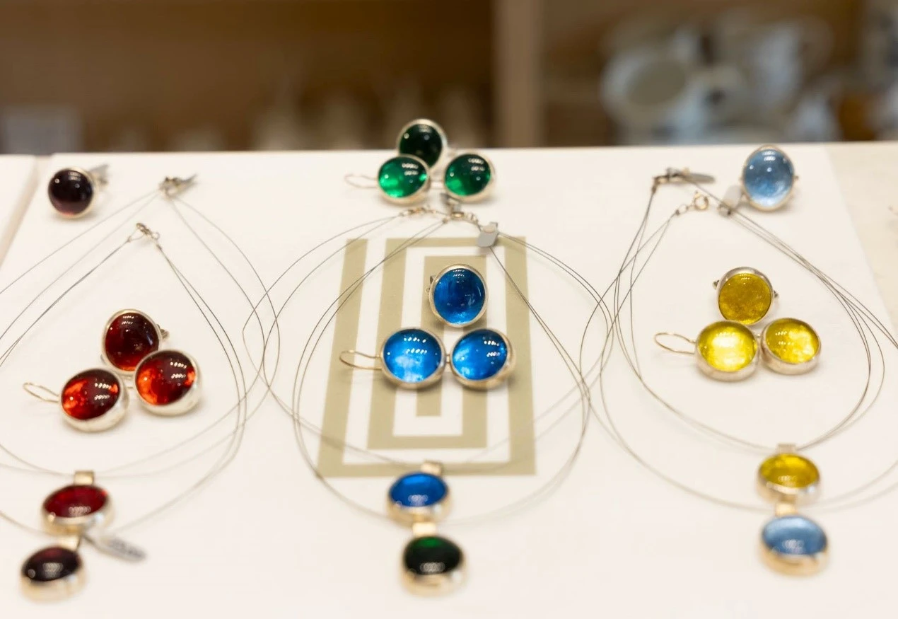 nu-modern-greek-22.jpg?v=0