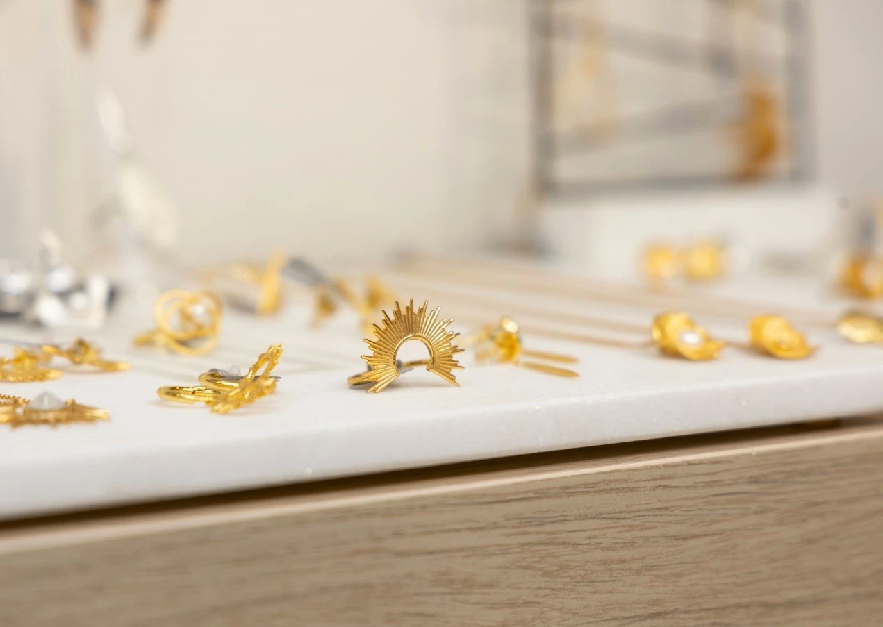 nu-modern-greek-9.jpg?v=0