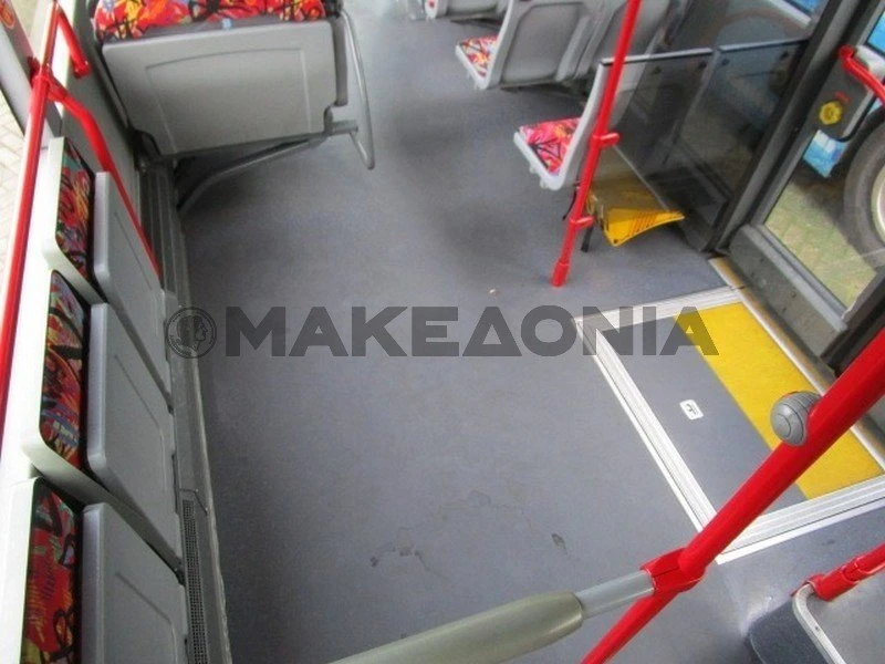 bus1.jpg bus1.jpg
