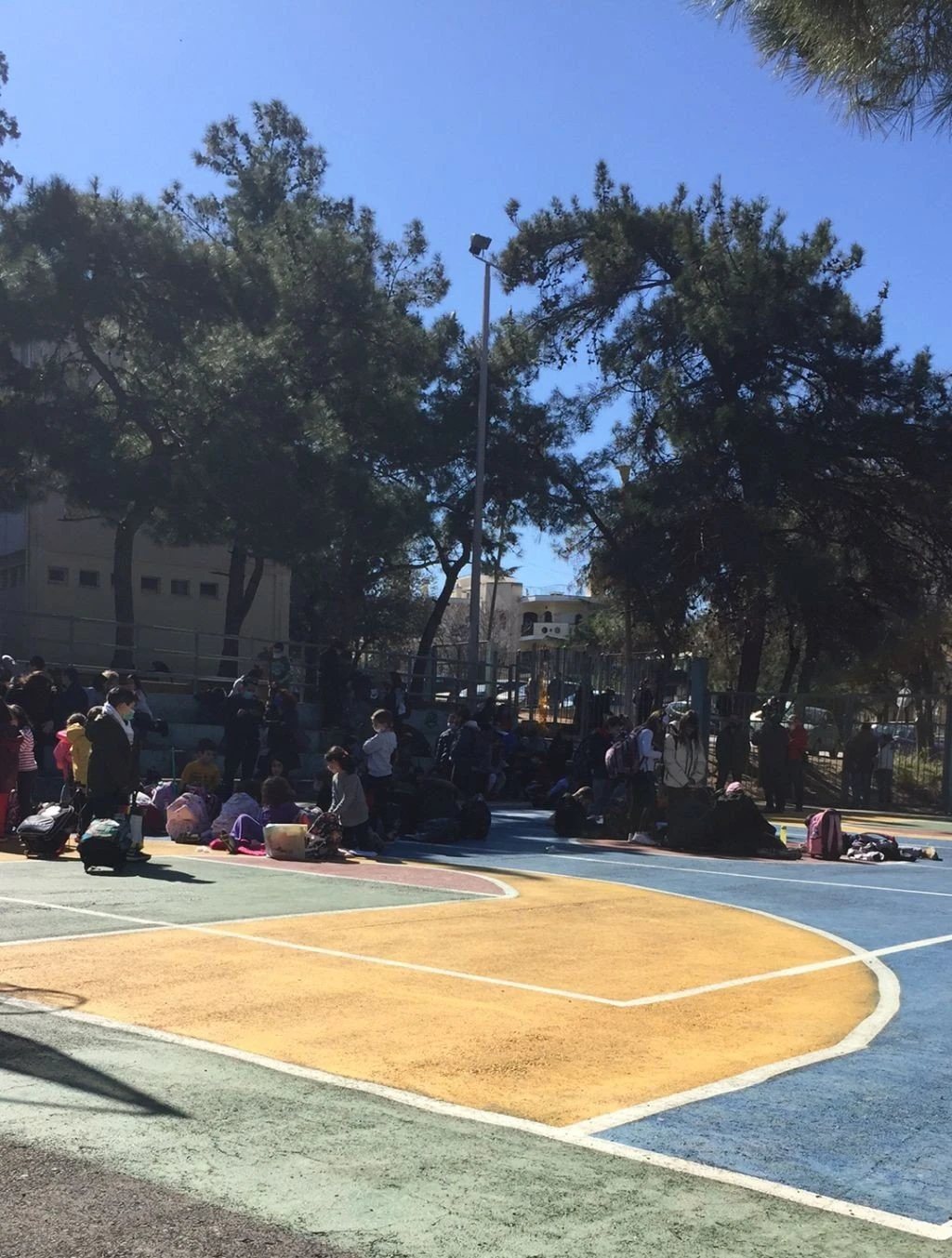 seismos-larisa-mathites-xarilaou-karapanagiwtidou.jpg seismos-larisa-mathites-xarilaou-karapanagiwtidou.jpg