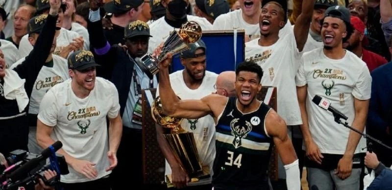 giannis-antetokoumpo.jpg
