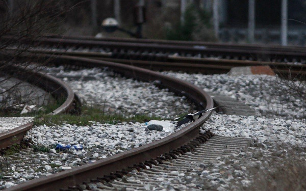 Τρία χρόνια μετά τα Τέμπη: Τα τρένα δεν σταμάτησαν να «σκοντάφτουν»