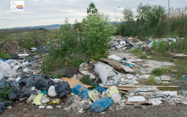 Θεσσαλονίκη: Συνελήφθη για παράνομη απόρριψη μπάζων στον Δήμο Βόλβης