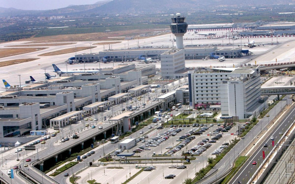 Αποκαθίσταται σταδιακά το τεχνικό πρόβλημα στα ελληνικά αεροδρόμια - Η κατάσταση στο αεροδρόμιο «Μακεδονία»