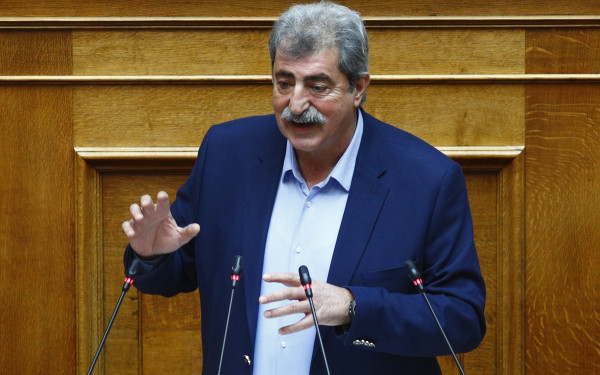 Παύλος Πολάκης για Νικόλα Φαραντούρη στο συνέδριο ΠΑΣΟΚ: «Είναι φελλός, μικρός ήταν στη ΔΑΠ»