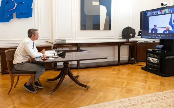 Τηλεδιάσκεψη κορυφής για τα Στενά του Ορμούζ και κρίσιμες επαφές στο Μέγαρο Μαξίμου