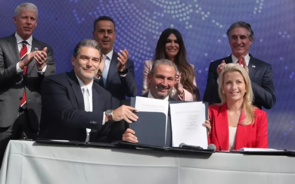 Reuters για συμφωνία AKTOR - ΔΕΠΑ με τη Venture Global: Η πρώτη μακροπρόθεσμη συμφωνία προμήθειας LNG με τις ΗΠΑ