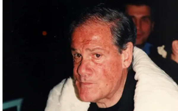 Πέθανε ο γνωστός σχεδιαστής μόδας Ντίμης Κρίτσας