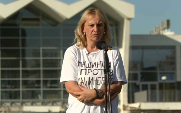 Σερβία: Μητέρα θύματος στο Νόβι Σαντ σταμάτησε την απεργία πείνας μετά από 16 ημέρες