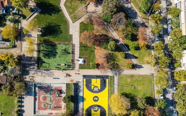 Τι είναι ο κανόνας 3-30-300 και γιατί η Θεσσαλονίκη είναι ουραγός