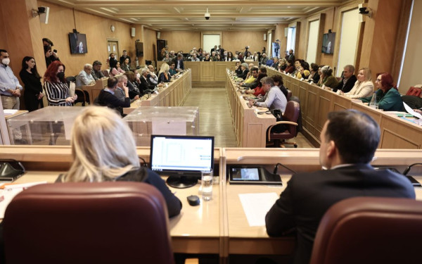 Νέοι αντιδήμαρχοι και εντεταλμένοι δημοτικοί σύμβουλοι στον Δήμο Αθηναίων – Όλα τα ονόματα