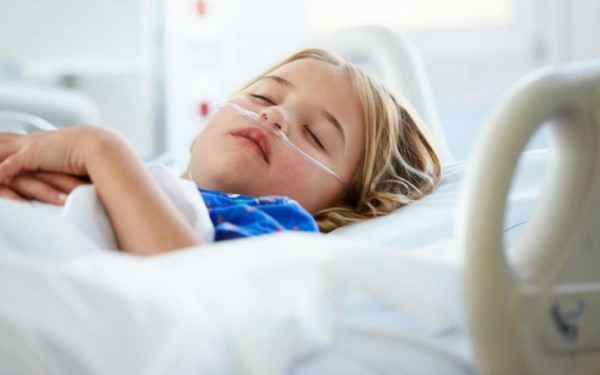 Γρίπη και RSV γέμισαν τα παιδιατρικά νοσοκομεία τα Χριστούγεννα - Συναγερμός από την ΠΟΕΔΗΝ