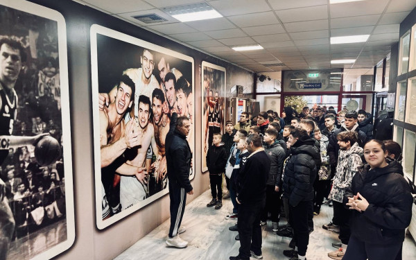 ΠΑΟΚ: Μπασκετική «γιορτή» με μικρά παιδιά από τη Σερβία στο «Παλατάκι»