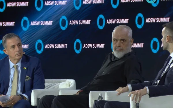 Παραλήρημα Ράμα εναντίον Έλληνα δημοσιογράφου: «Νομίζεις ότι είστε απόγονοι του Πλάτωνα και του Αριστοτέλη αλλά δεν είστε» (βίντεο)